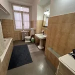 Tata Homes לינה וארוחת בוקר בולוניה