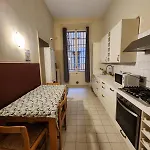 לינה וארוחת בוקר Tata Homes *