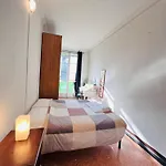 לינה וארוחת בוקר Tata Homes
