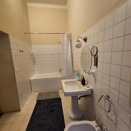 Nocleg ze śniadaniem Tata Homes
