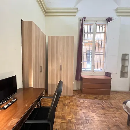 לינה וארוחת בוקר Tata Homes בולוניה