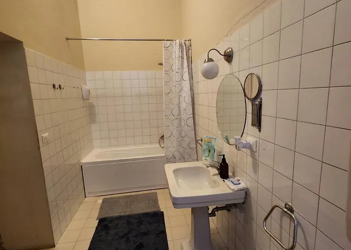 Bed and breakfast Tata Homes