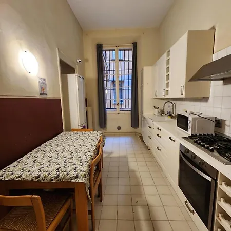Alojamento de Acomodação e Pequeno-almoço Tata Homes *
